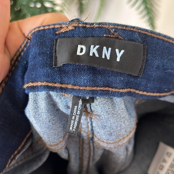 Brand New DKNY Girls Skinny Jeans Laguna Blue Ankle Length Stretch - Picture 14 of 16